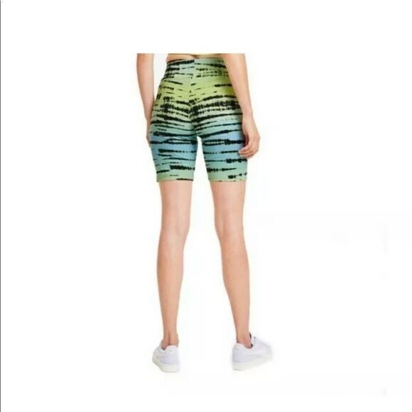 Puma Women’s Tie Dye AOP Biker Shorts - Picture 3 of 5